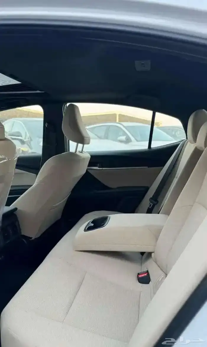 كامري LE بانزين ( عروض الكاش ) 4