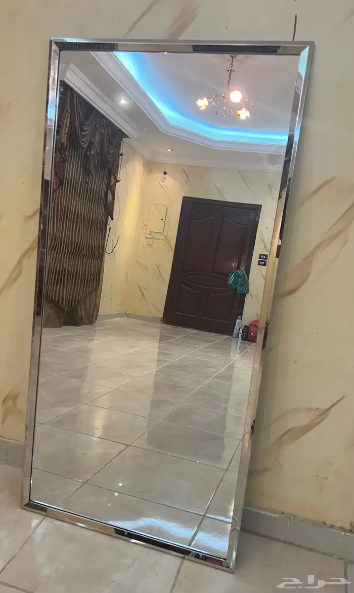 أغراض صالون حلاقة للبيع 0