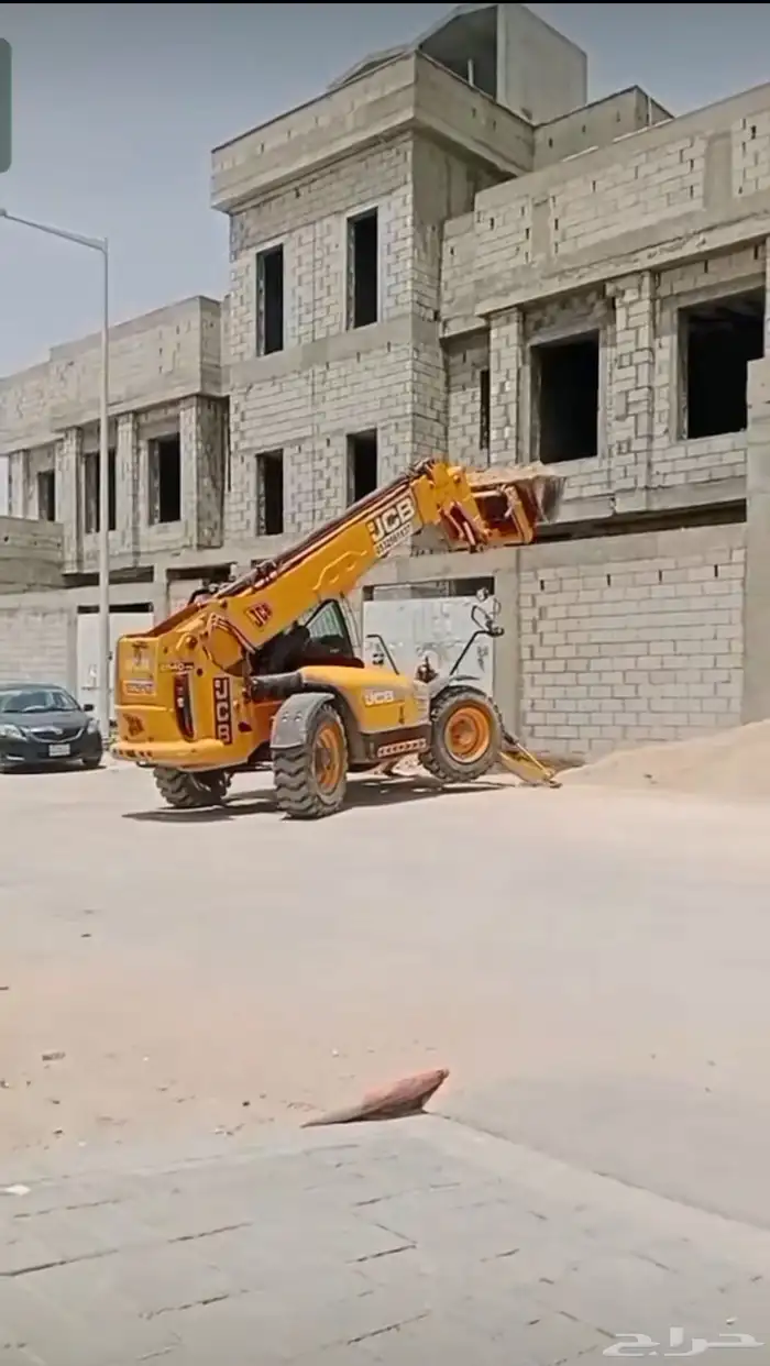 رافعه للايجار داتشي موديل 15 0