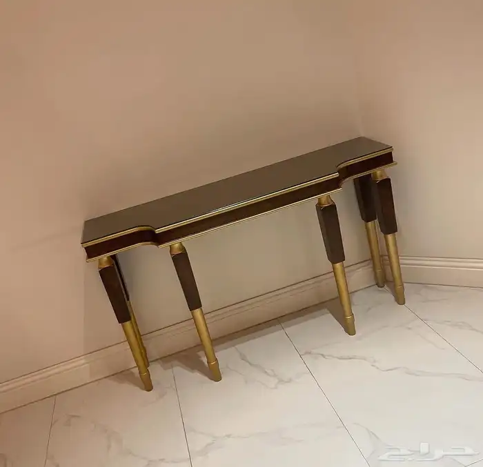 مرحبا نقدم عده اشكال مداخل طاولات اطقم تقديم عربيات كراسي يو 3