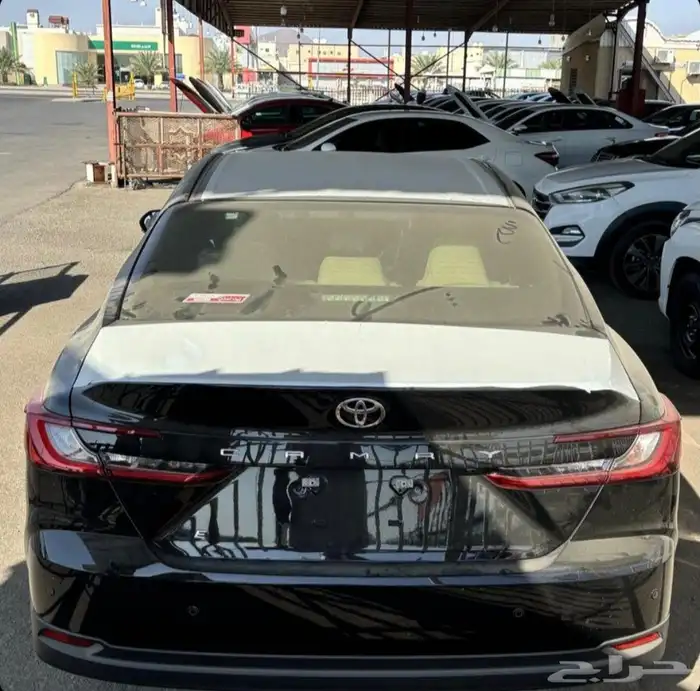 كامري اسود اصفار 2025 ( استاندر ) 2