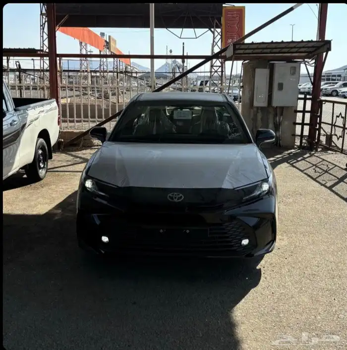 كامري اسود اصفار 2025 ( استاندر ) 1