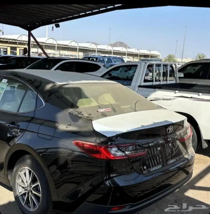كامري اسود اصفار 2025 ( استاندر ) 4