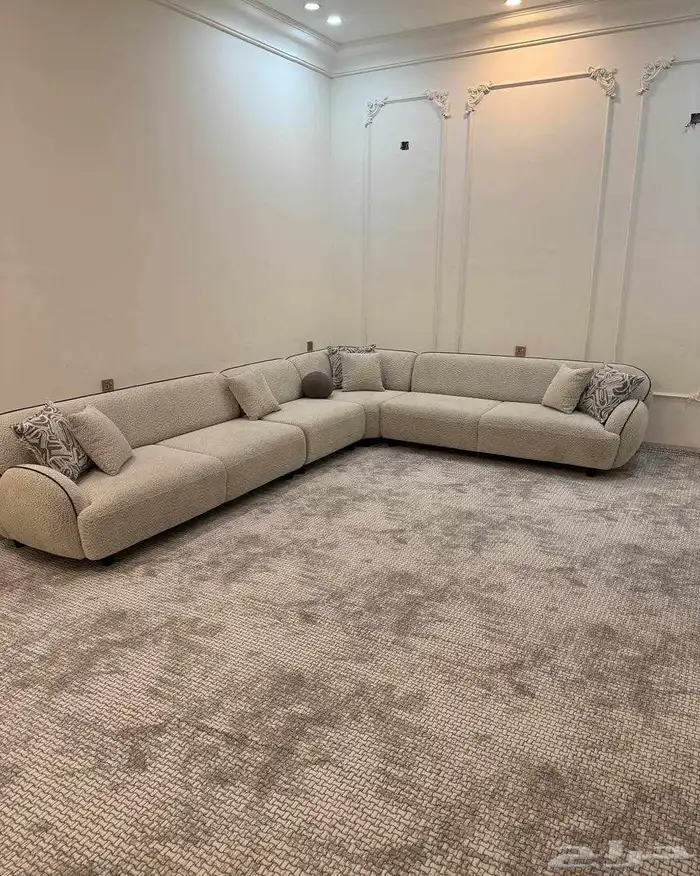 سعر المتر 380 شامل المخدات الصغيرة والكبيره وشامل التوصيل 11