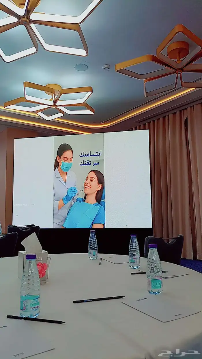 شاشات عرض عملاقه 4