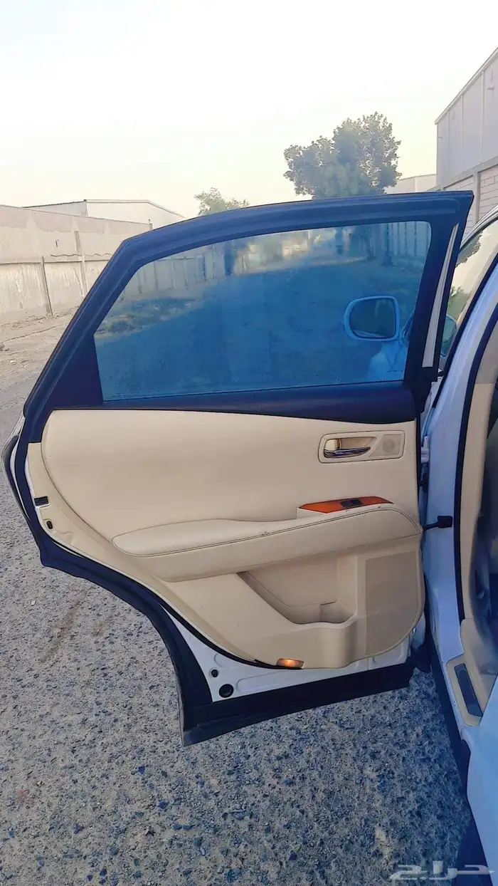 لكسز RXiS350 سعودي شبه مخزن 3
