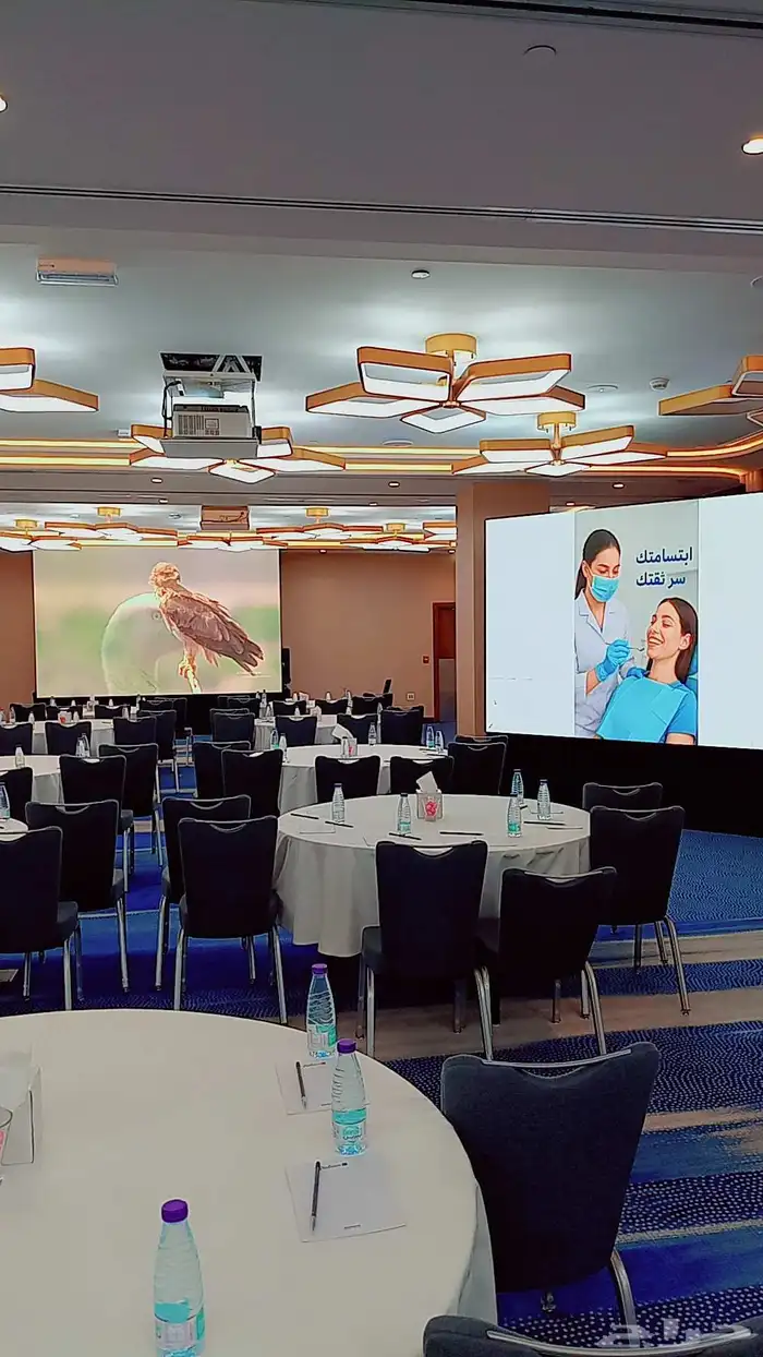 شاشات عرض عملاقه 5