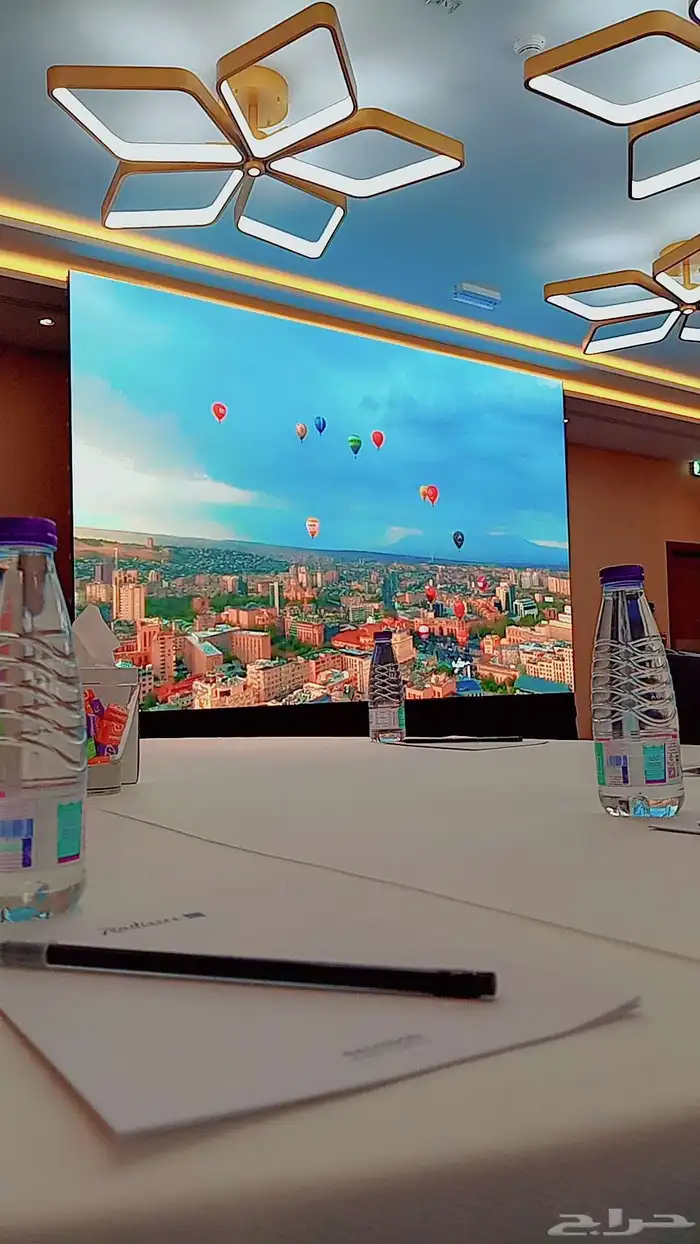 شاشات عرض عملاقه 0