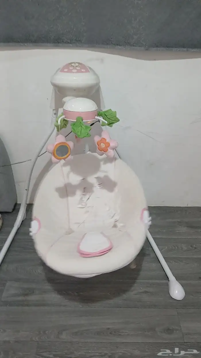 كرسي هزاز شبه جديد 150 فقط 4