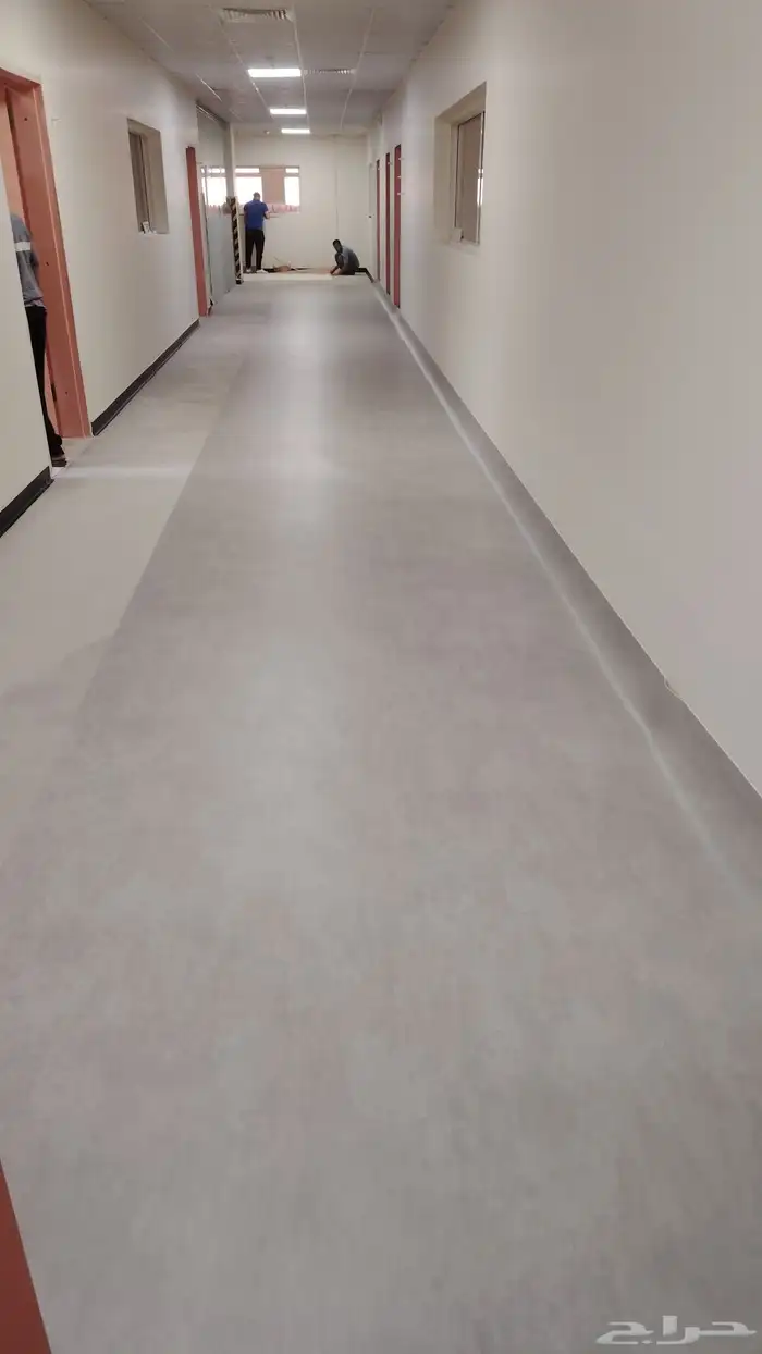 فنين لتركيب الفينيل الطبي والجدران و الموكيت 2