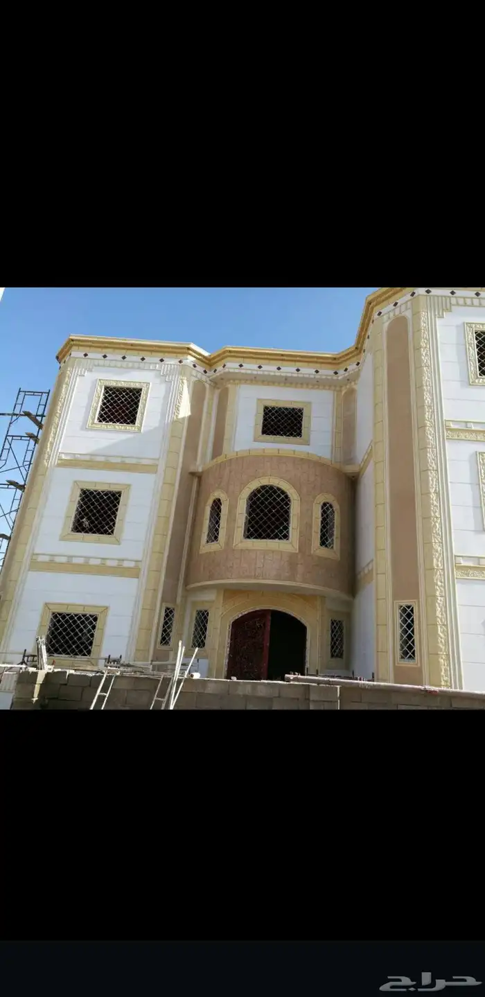 لياسه ملونه باللاسمنت الابيض وبطحاء الرياض معا اعمال العزل 1