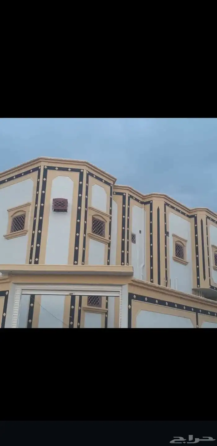 لياسه ملونه باللاسمنت الابيض وبطحاء الرياض معا اعمال العزل 0