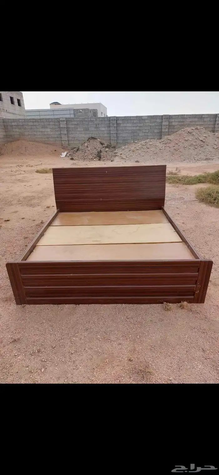 سرير نوم نفرين بدون طراحه للبيع 0