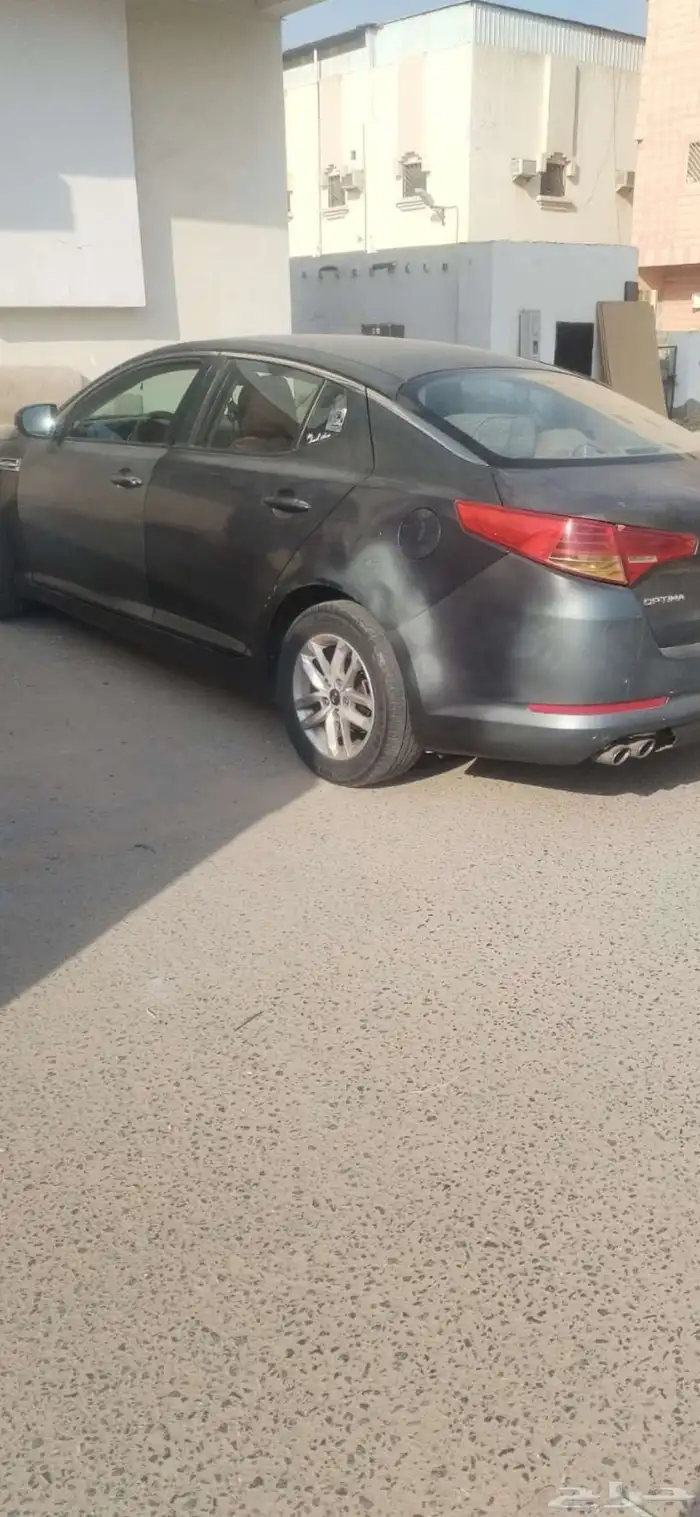 للبيع سياره كيتا اوبتميا 2011 قير عادي يدوي مستعمل نظيف 4