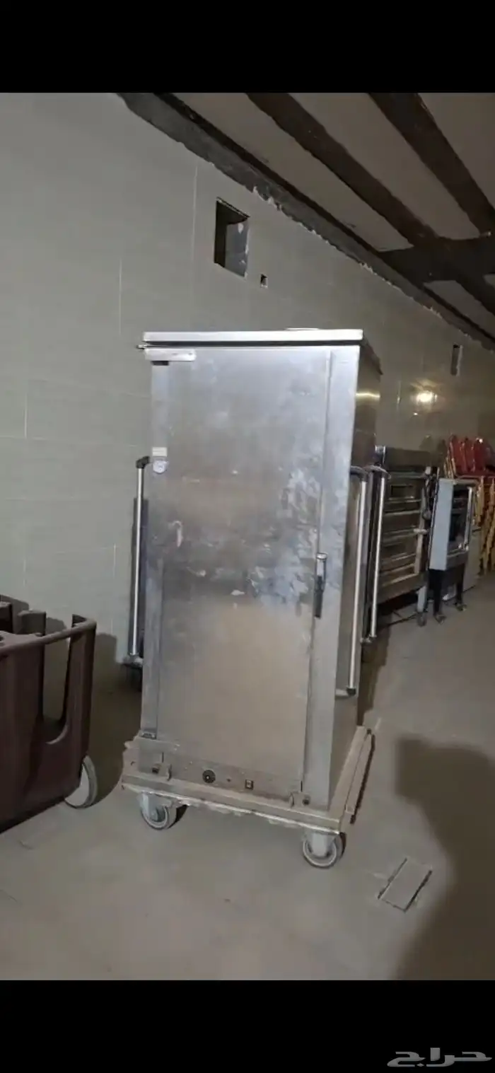 اغراض مطعم كامل للبيع للتواصل والتفاهم على الخاص او على هذا 2