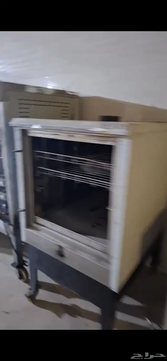 اغراض مطعم كامل للبيع للتواصل والتفاهم على الخاص او على هذا 3