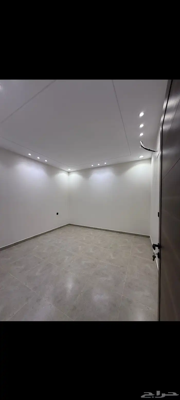 للبيع شقق علويه موقع مميز تشطيبات فاخرة جميع الخدمات والضمان 22