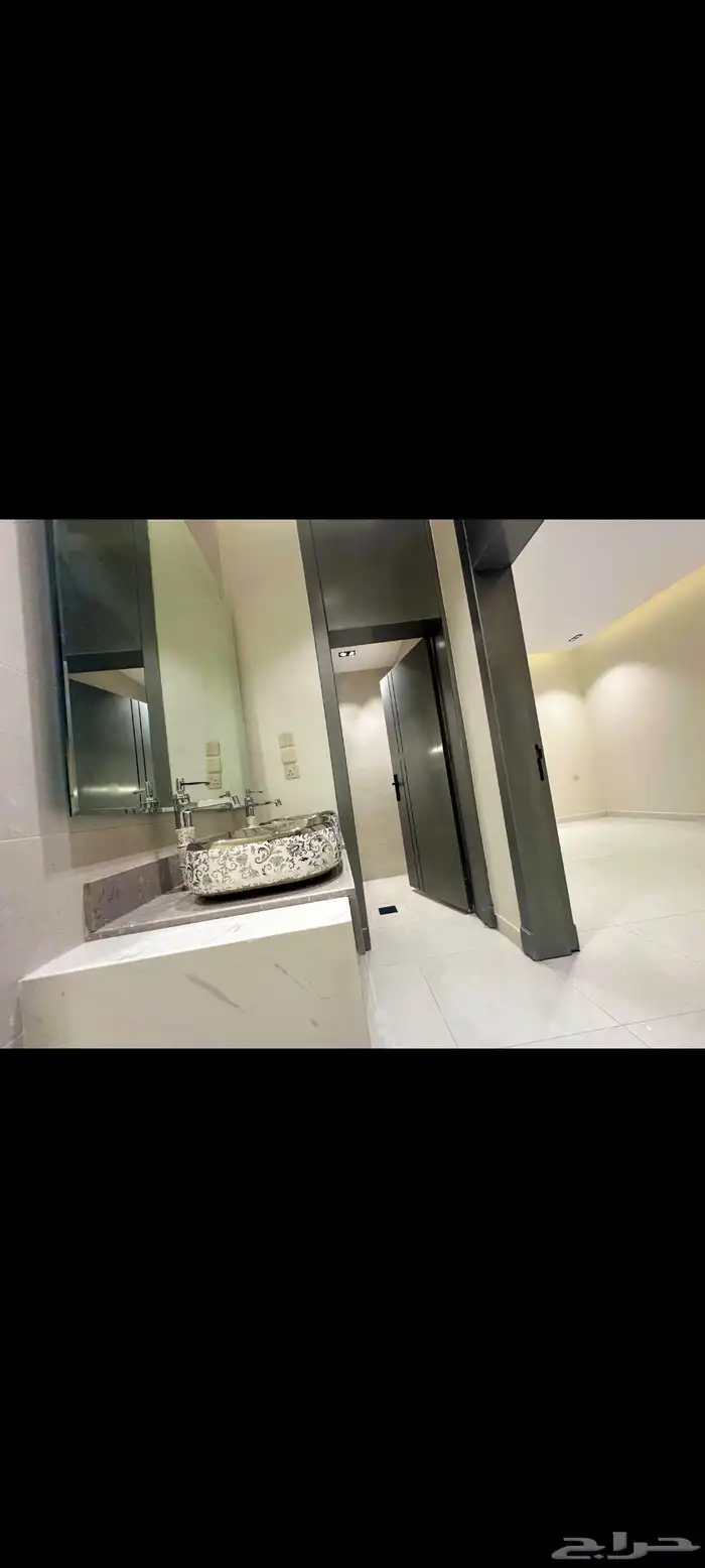 للبيع شقق ارضية وعلويه موقع مميز تشطيبات فاخرة أسعار مناسبة 32