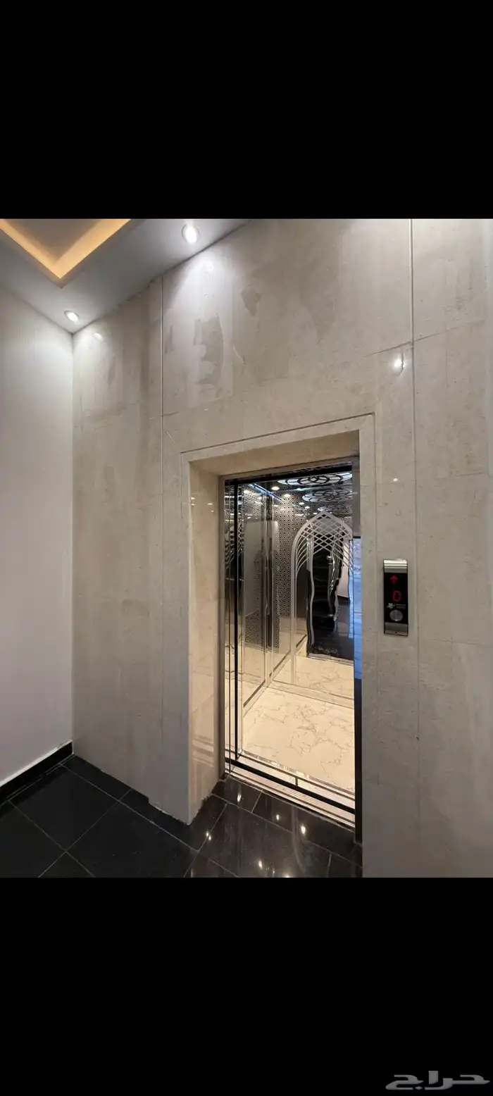 للبيع شقق علويه موقع مميز تشطيبات فاخرة جميع الخدمات والضمان 4