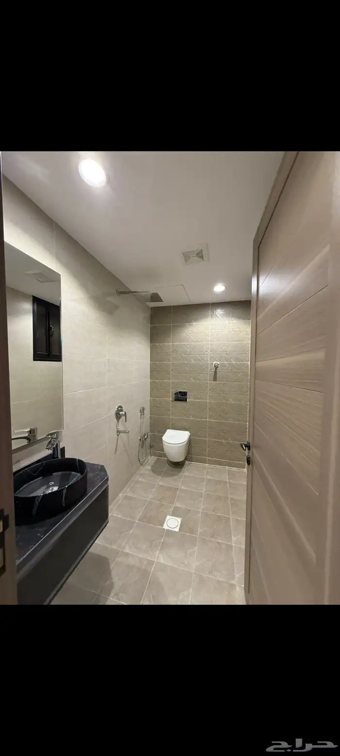 للبيع شقق علويه موقع مميز تشطيبات فاخرة جميع الخدمات والضمان 16