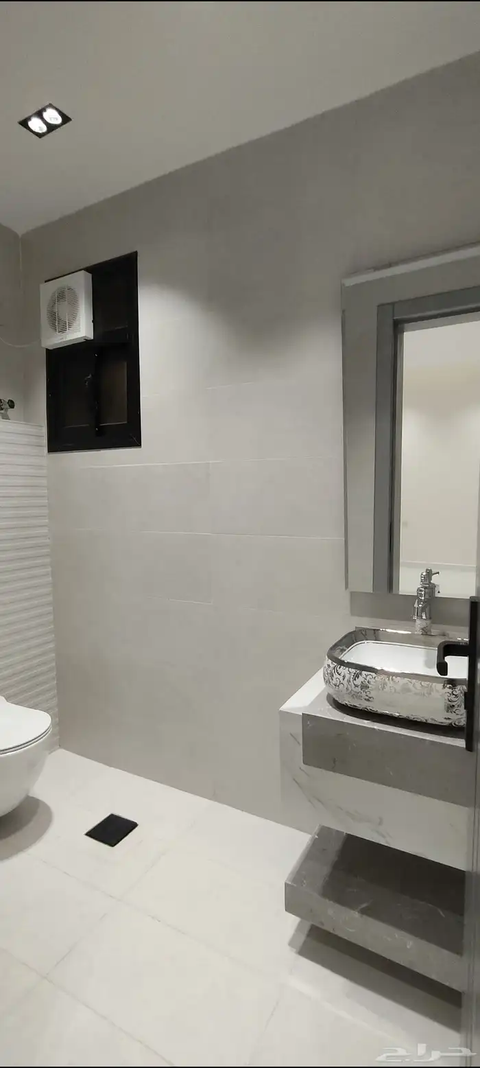 للبيع شقق ارضية وعلويه موقع مميز تشطيبات فاخرة أسعار مناسبة 11