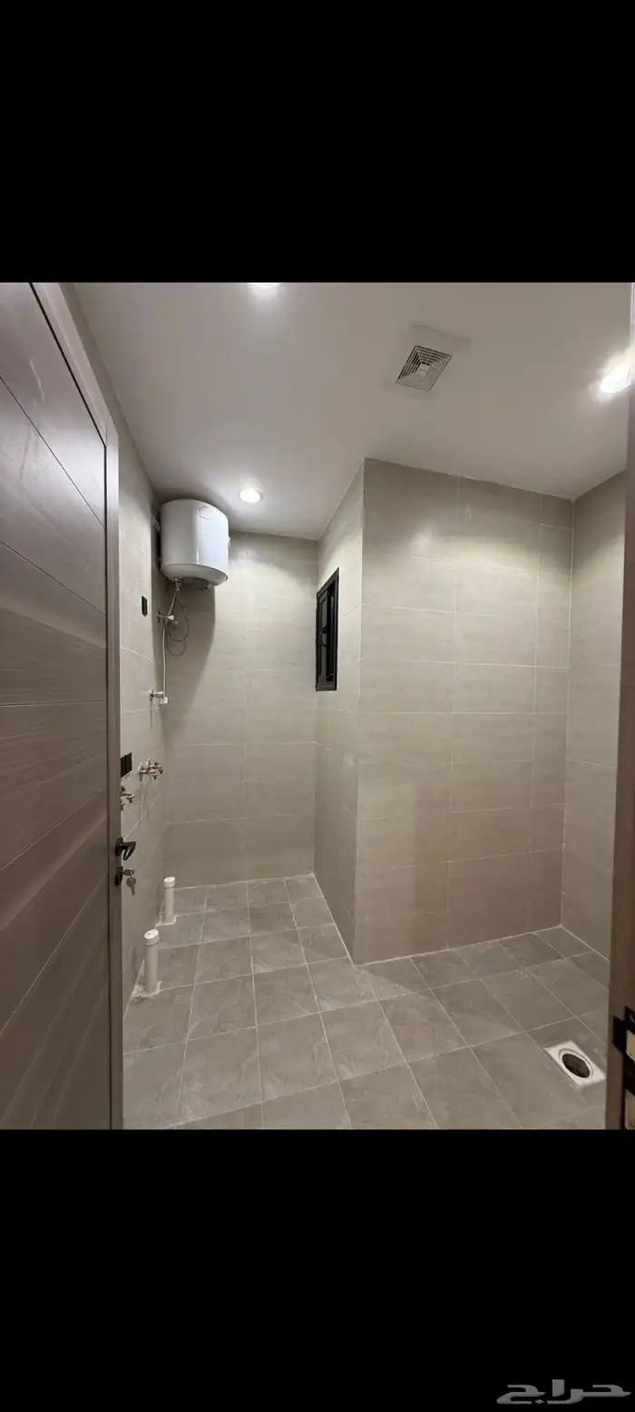 للبيع شقق علويه موقع مميز تشطيبات فاخرة جميع الخدمات والضمان 8