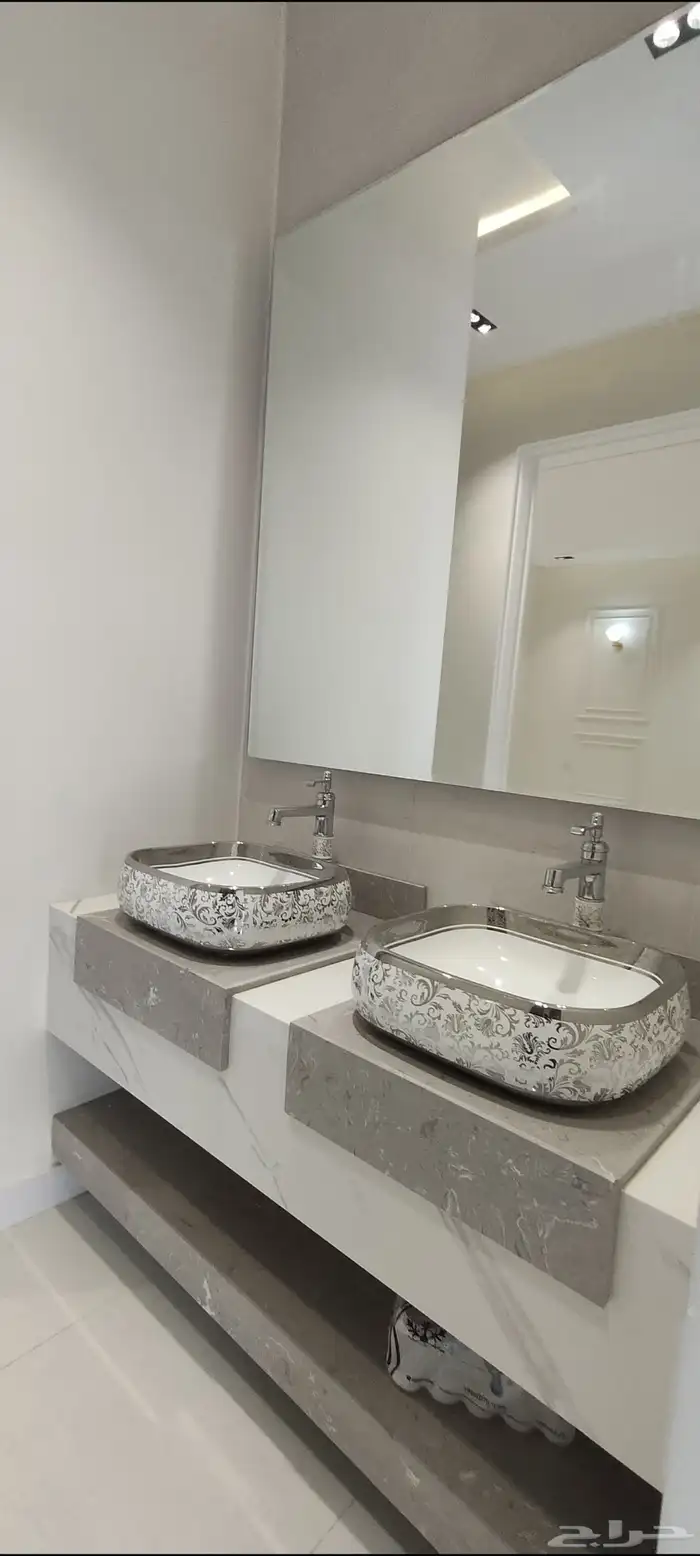 للبيع شقق ارضية وعلويه موقع مميز تشطيبات فاخرة أسعار مناسبة 7