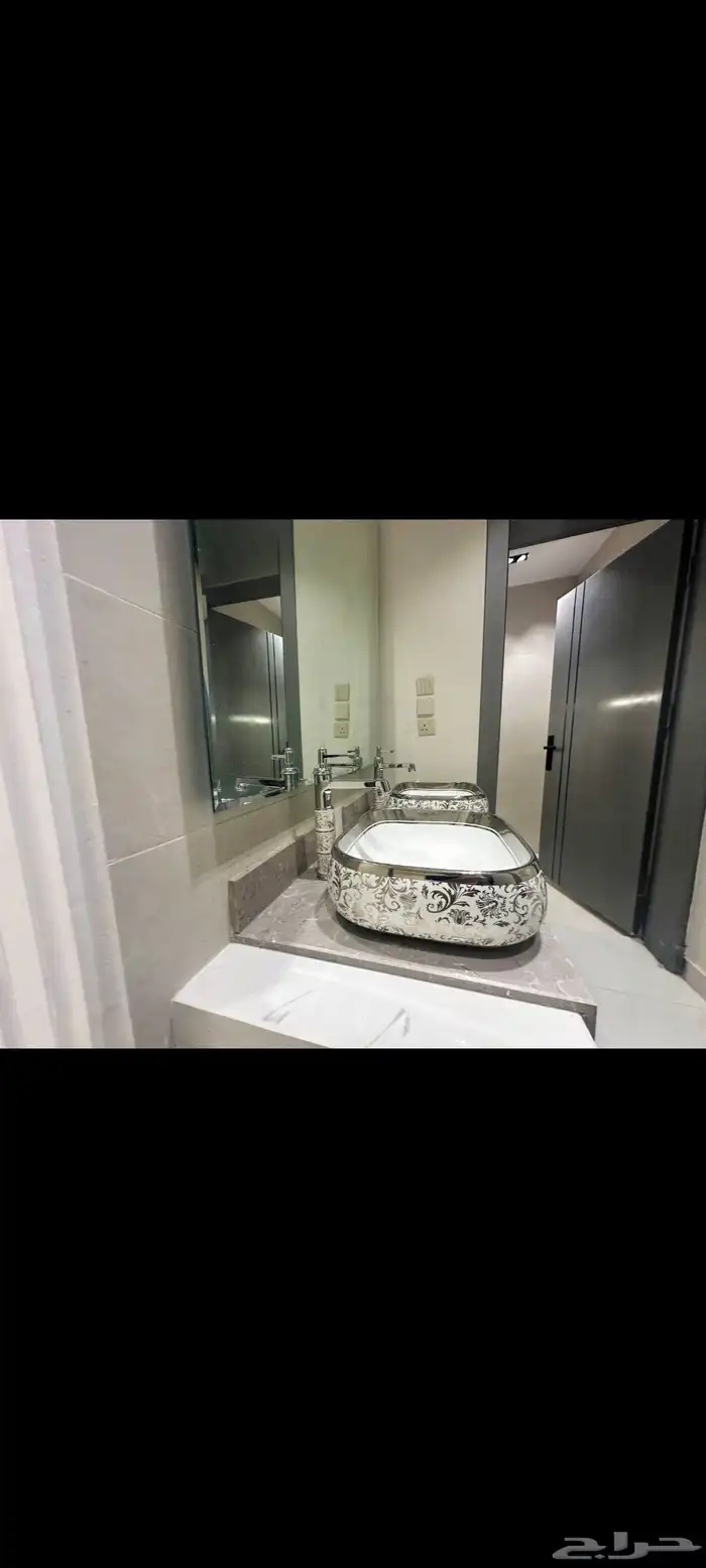 للبيع شقق ارضية وعلويه موقع مميز تشطيبات فاخرة أسعار مناسبة 30