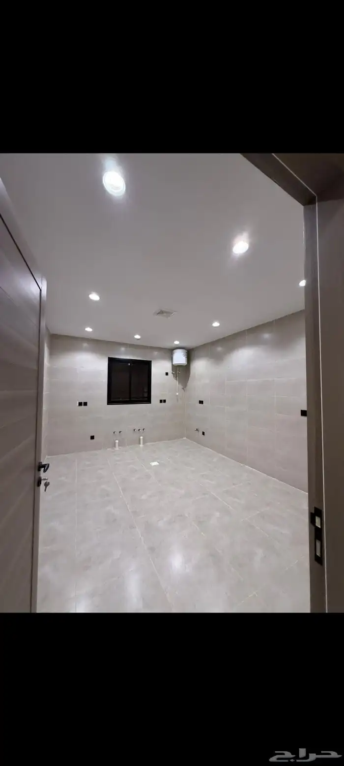للبيع شقق علويه موقع مميز تشطيبات فاخرة جميع الخدمات والضمان 14