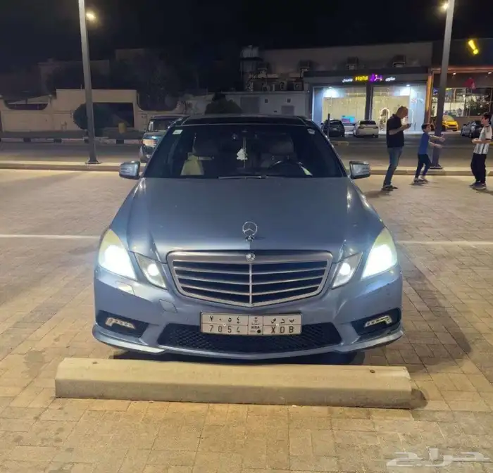 مرسيدس E300 نظيف موديل 2010 8