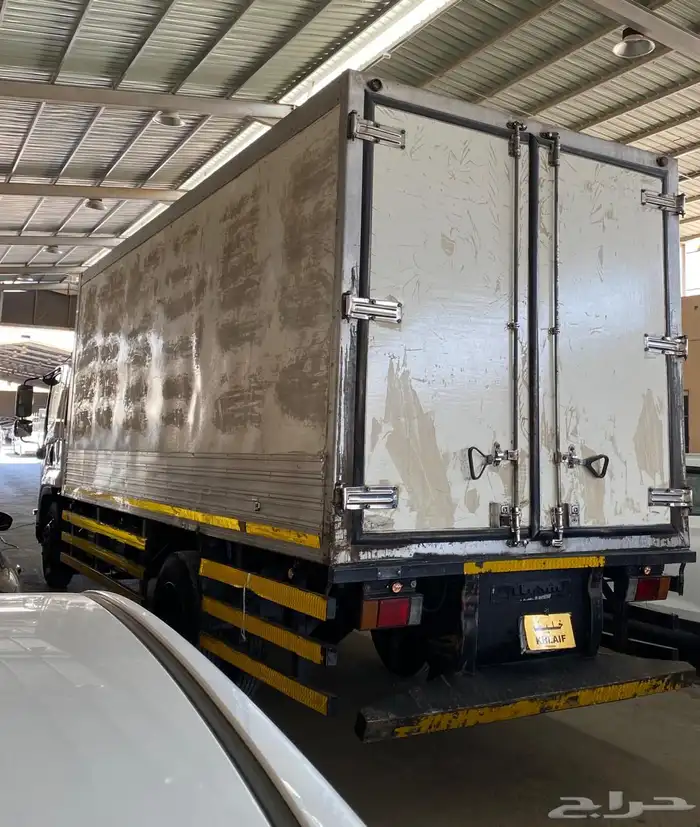 ايسوزو لوري 11طن ثلاجة 2016 5