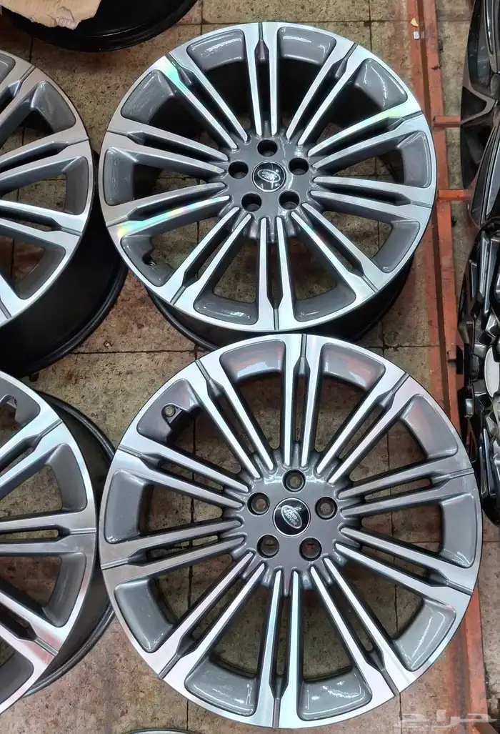 جنوط رنج روفر اوتوبيوجرافي مقاس 23 موديل 2025 اصلية وكالة 3