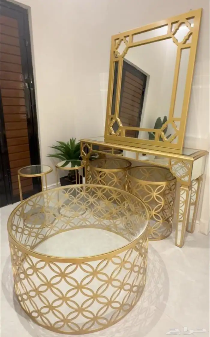 اثاث منزلي طاولات ومنظر 0