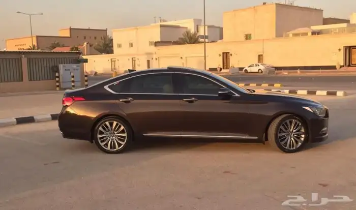 جينسس ( مخزنة وبحالة الجديد) 2