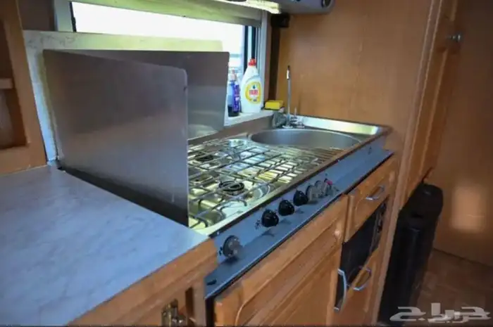 حد اللبيع 46 الي له نظر اكلم له المالك انا مجرد ساعي 10