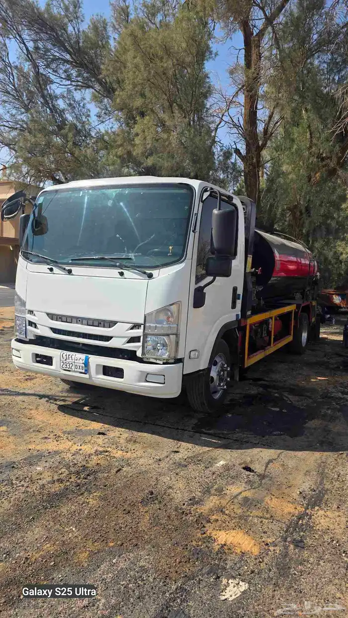 ديناء ايسوزو وايت MC1 1