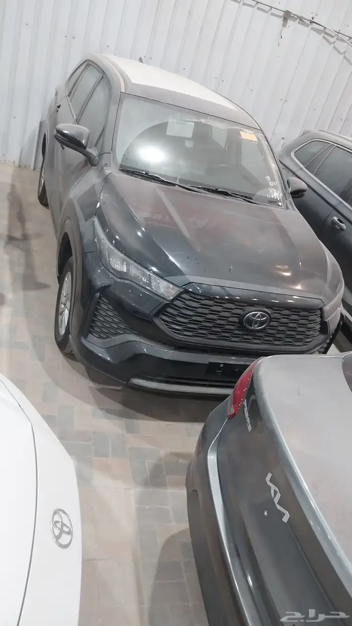 تويوتا انوفا GL 2026 بنزين ابيض ورمادي 0