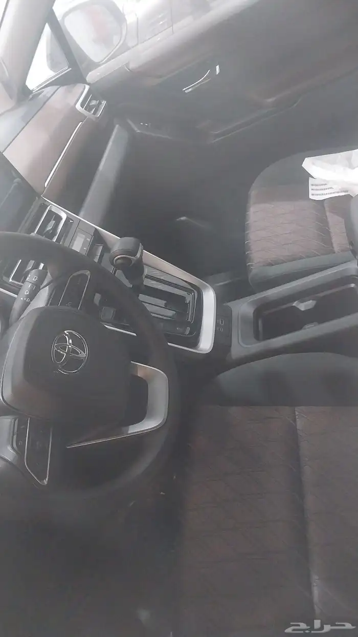 تويوتا انوفا GL 2026 بنزين ابيض ورمادي 4