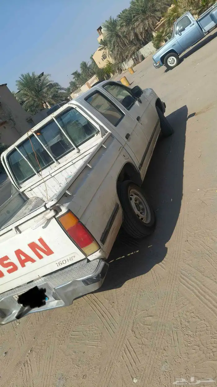 سياره ماركه نيسان بكب غمارتين 4