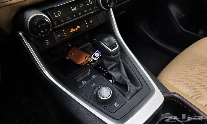 Toyota RAV4 Hybrid 2.5 4WD Limited 10