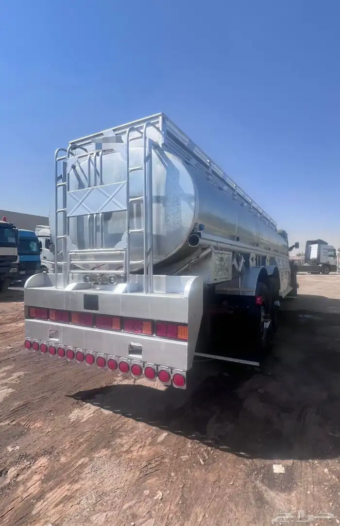 للبيع سقس بوز وايت موديل 1983 3