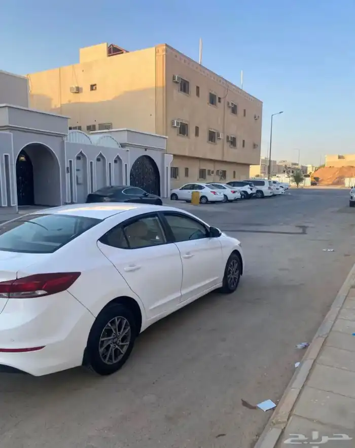 النترا نص فل للبيع 1