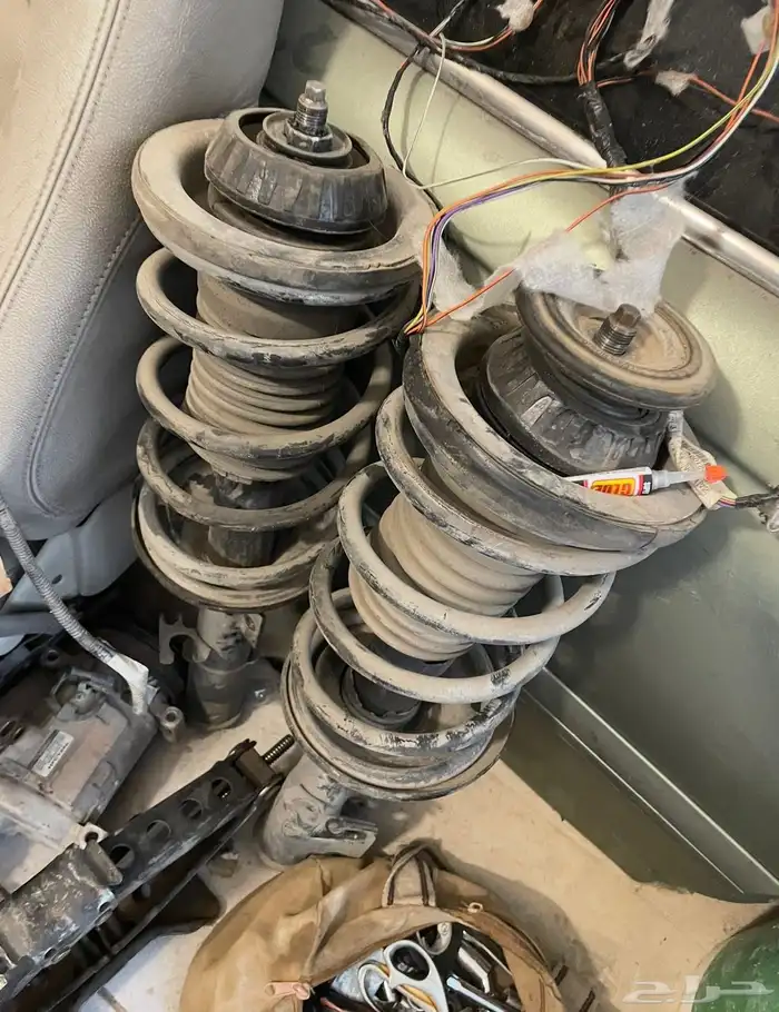 للبيع قطع غيار كابرس ولومينا من 2000 إلى 2006 24