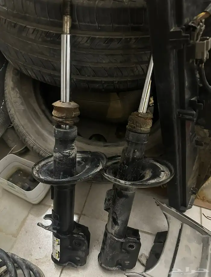 للبيع قطع غيار كابرس ولومينا من 2000 إلى 2006 21