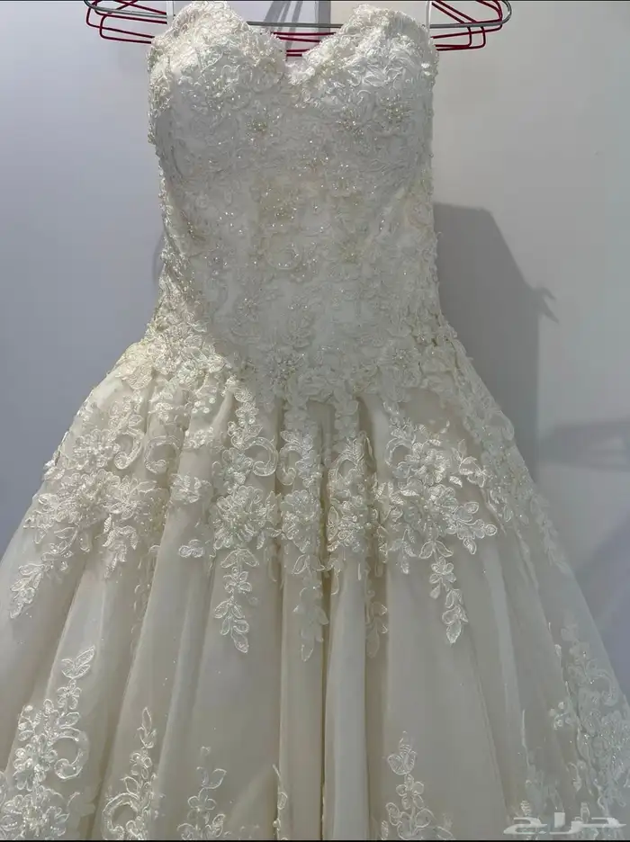 فستان للبيع 0