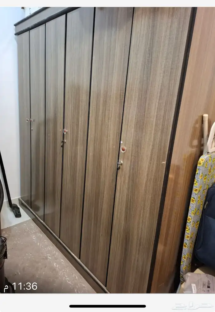 دولاب ملابس وخزانة جزم جميعها نظيفه وسرير تحتاج فك عند النقل 0