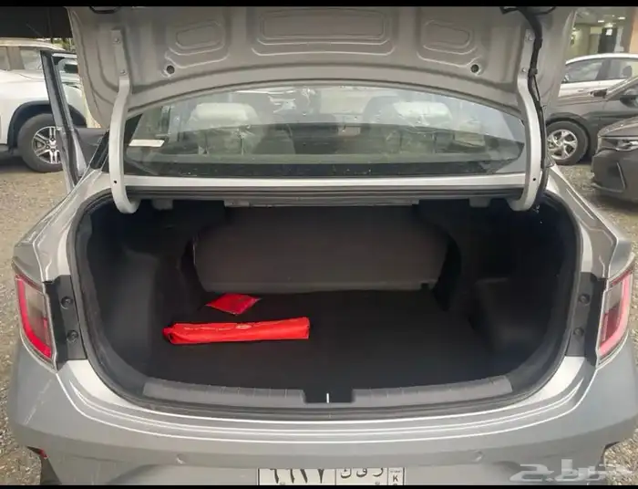 هونداي i10 2024 شبه الاصفار 7