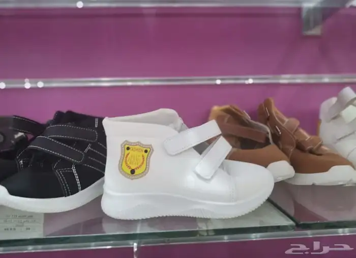 اغرض ومستلزمات محل ملابس واكسسوارات لوح خشب جداري وستاندات 6