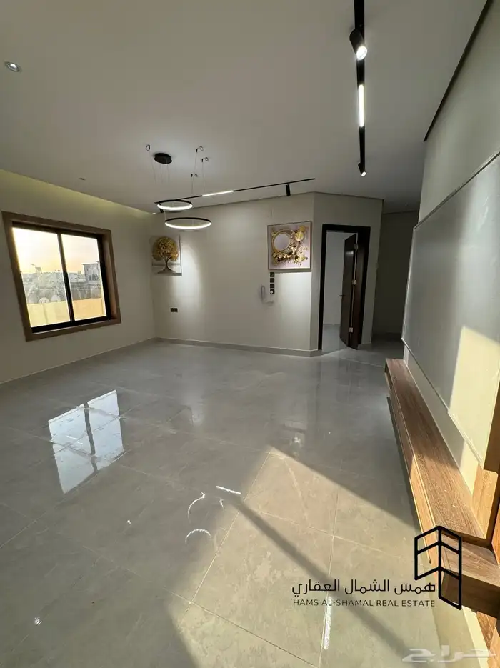 للبيع فيلا روف حي الاخضر 9