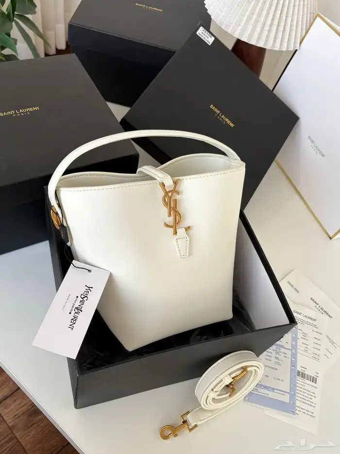 شنط ماركه سلوران مطفي ولمعه توصيل فوري الرياض 17